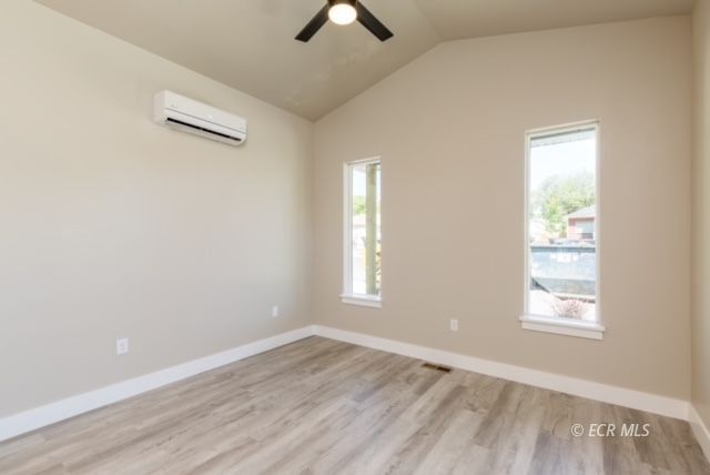 280 Fir Street Property Photo 8