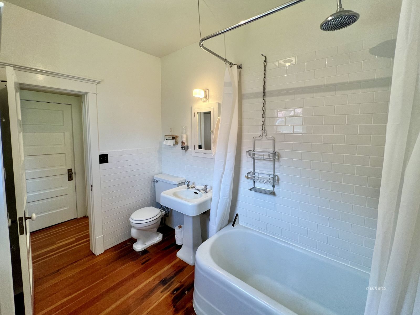 748 Juniper Street Property Photo 15