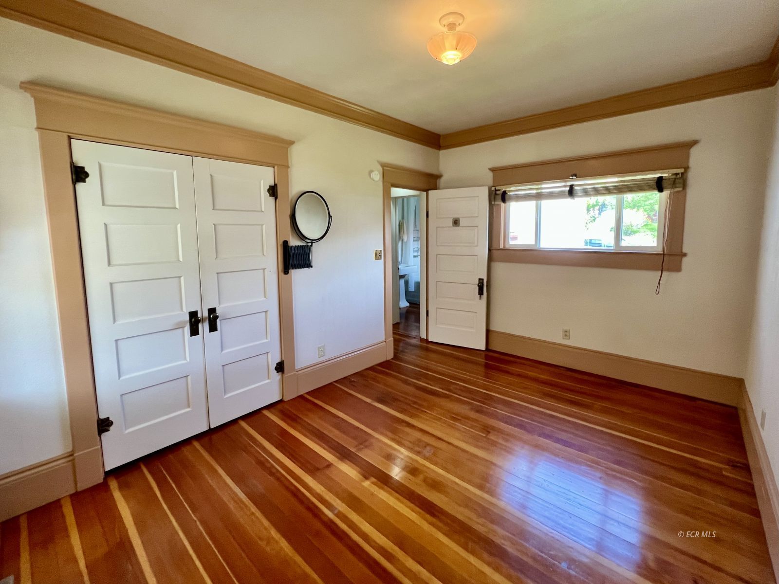 748 Juniper Street Property Photo 16