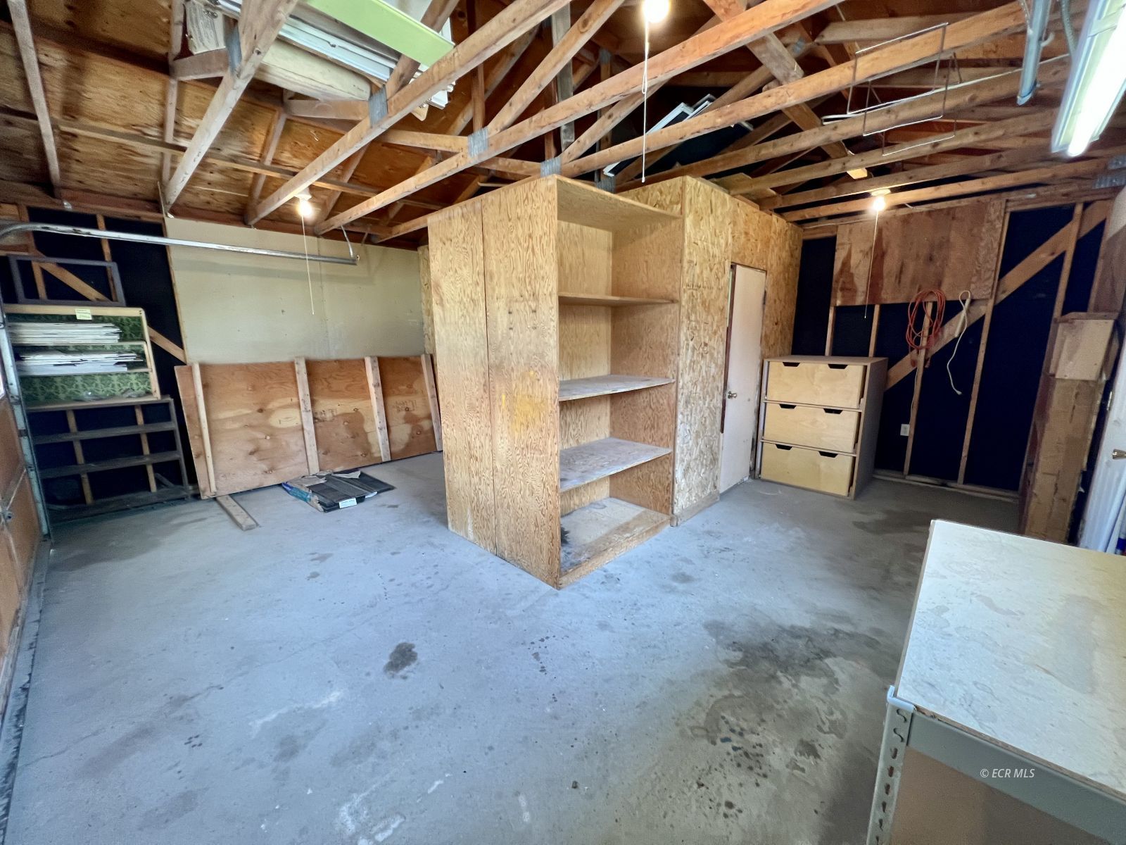 748 Juniper Street Property Photo 28