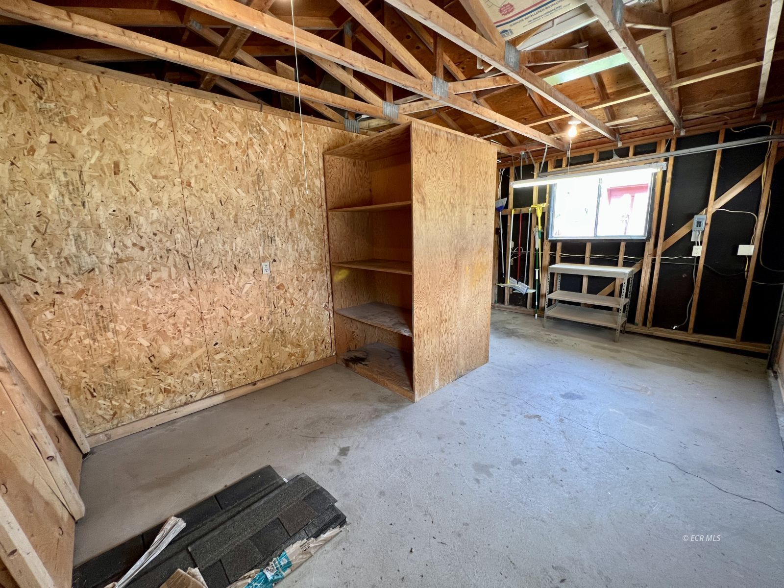 748 Juniper Street Property Photo 29