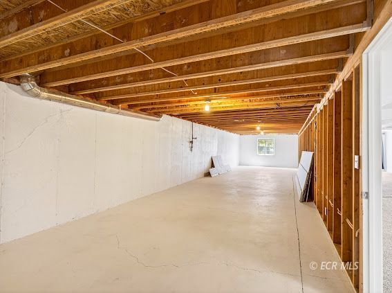 225 Viewcrest Drive Property Photo 27