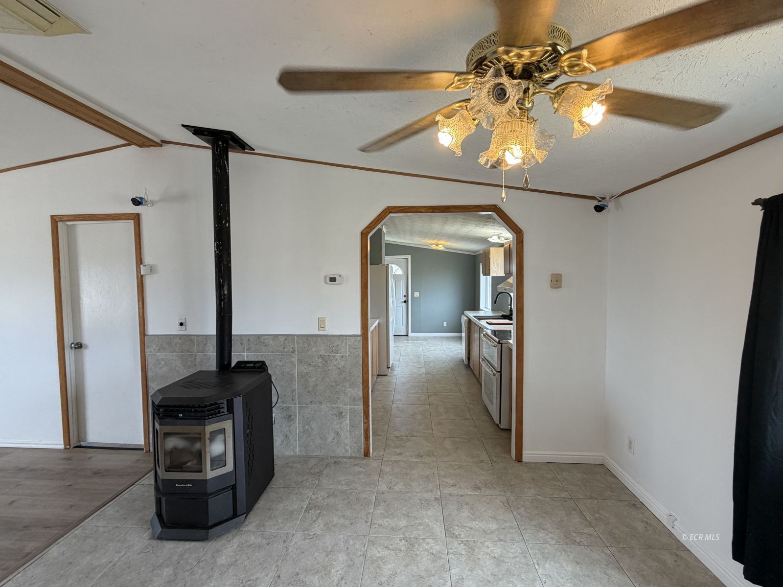 897 Lovelock Street Property Photo 3