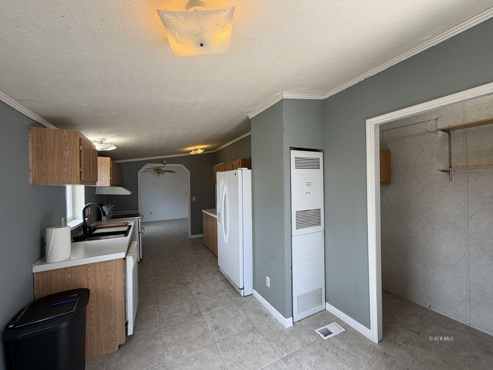 897 Lovelock Street Property Photo 6