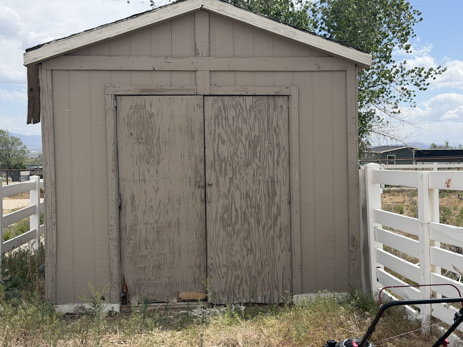 897 Lovelock Street Property Photo 22