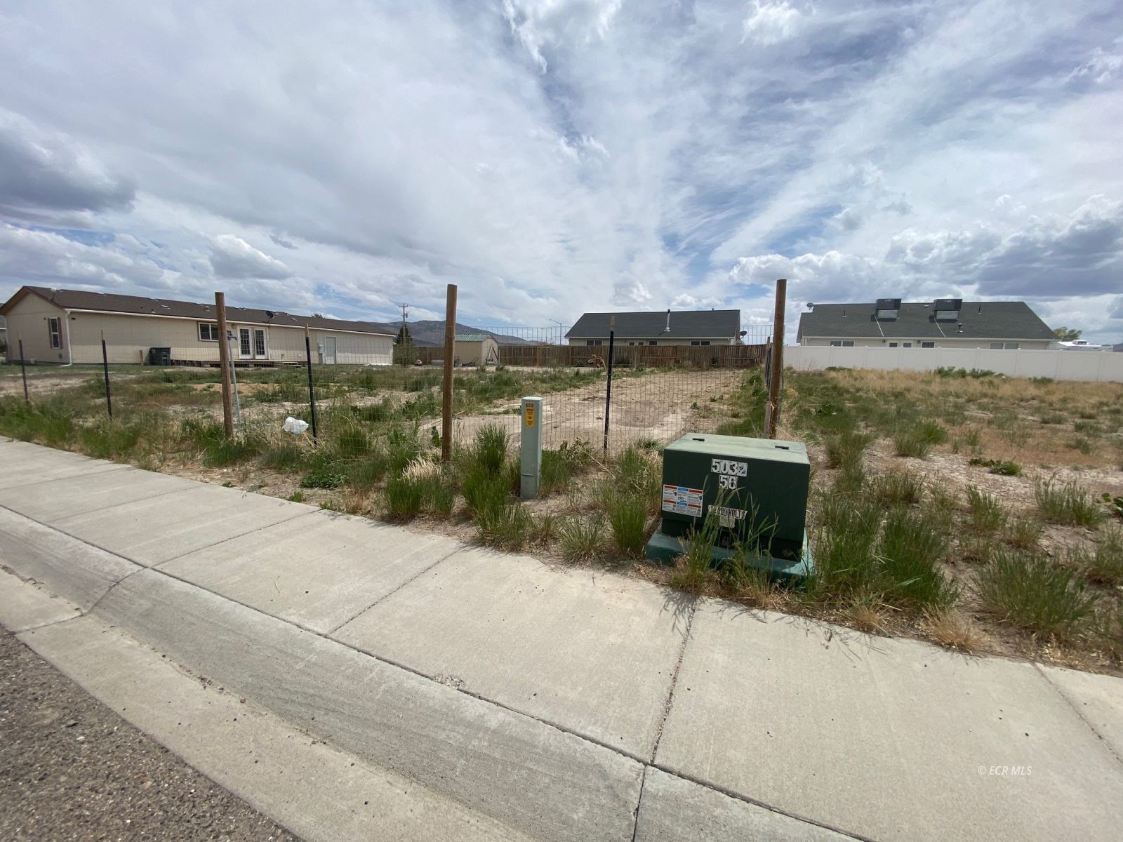 880 Tobar Street Property Photo 3