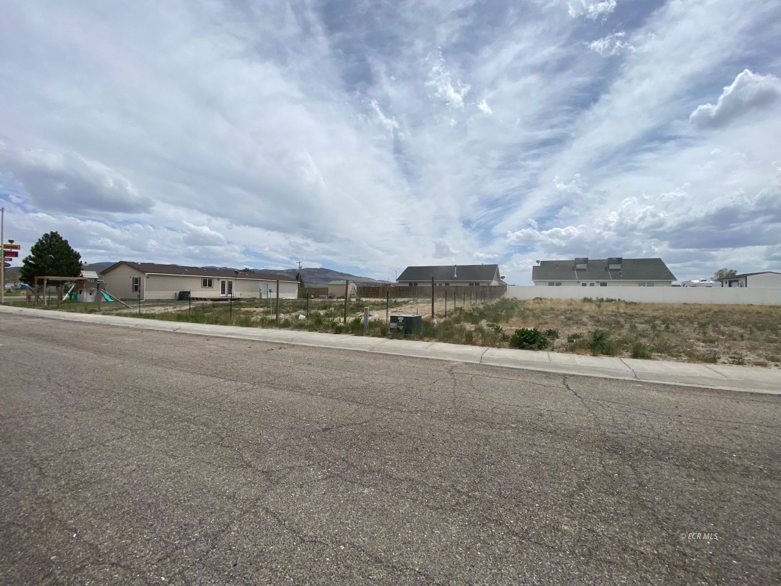 880 Tobar Street Property Photo 11