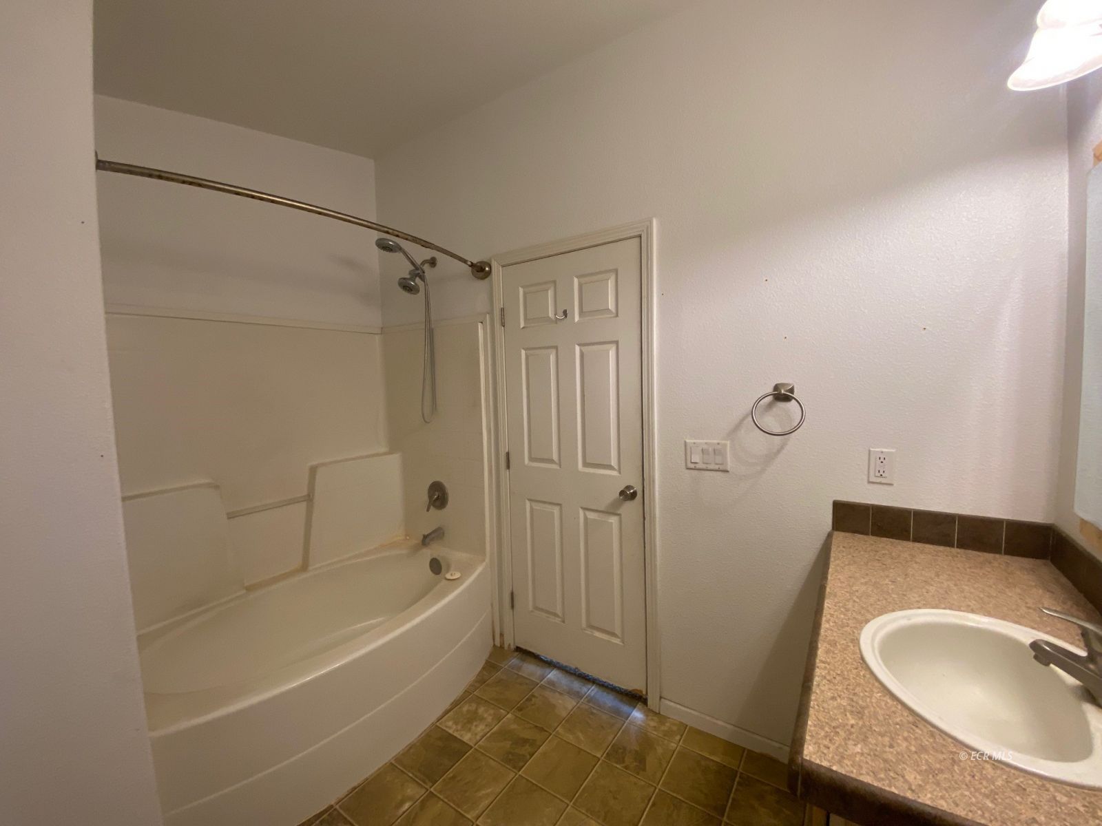 437 Moor Avenue Property Photo 21