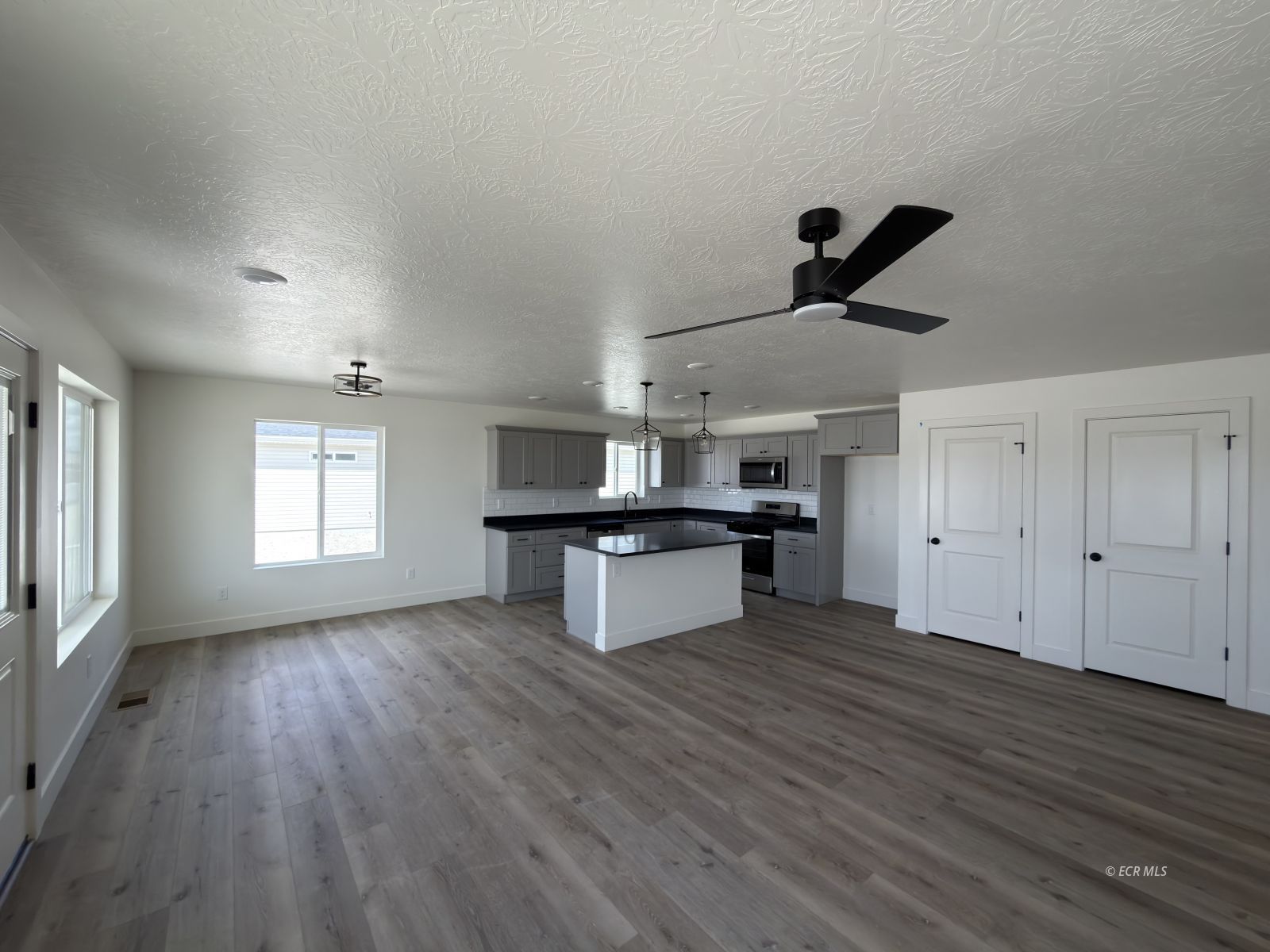 1291 Primrose Lane Property Photo 6