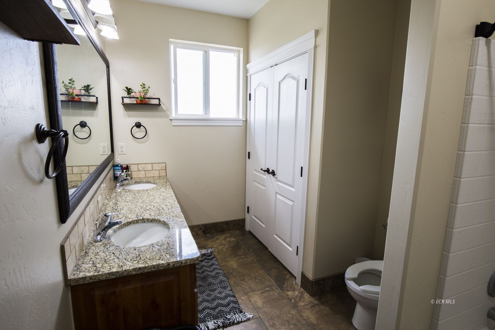 705 Spring Creek Parkway Property Photo 24