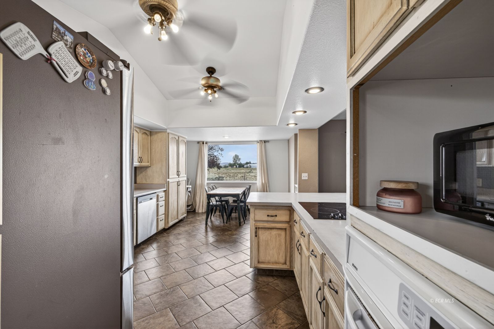 407 Flora Drive Property Photo 14