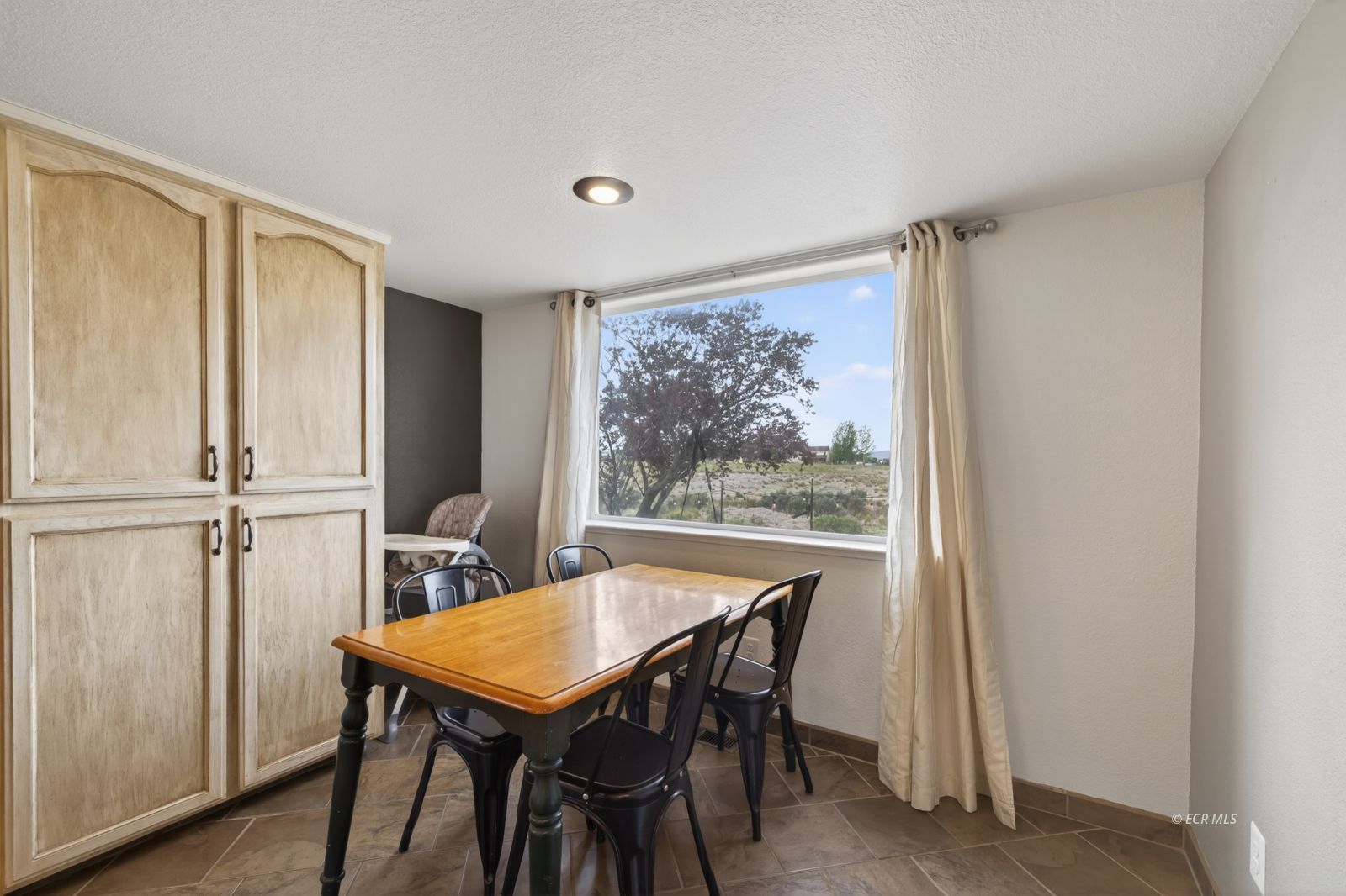 407 Flora Drive Property Photo 16
