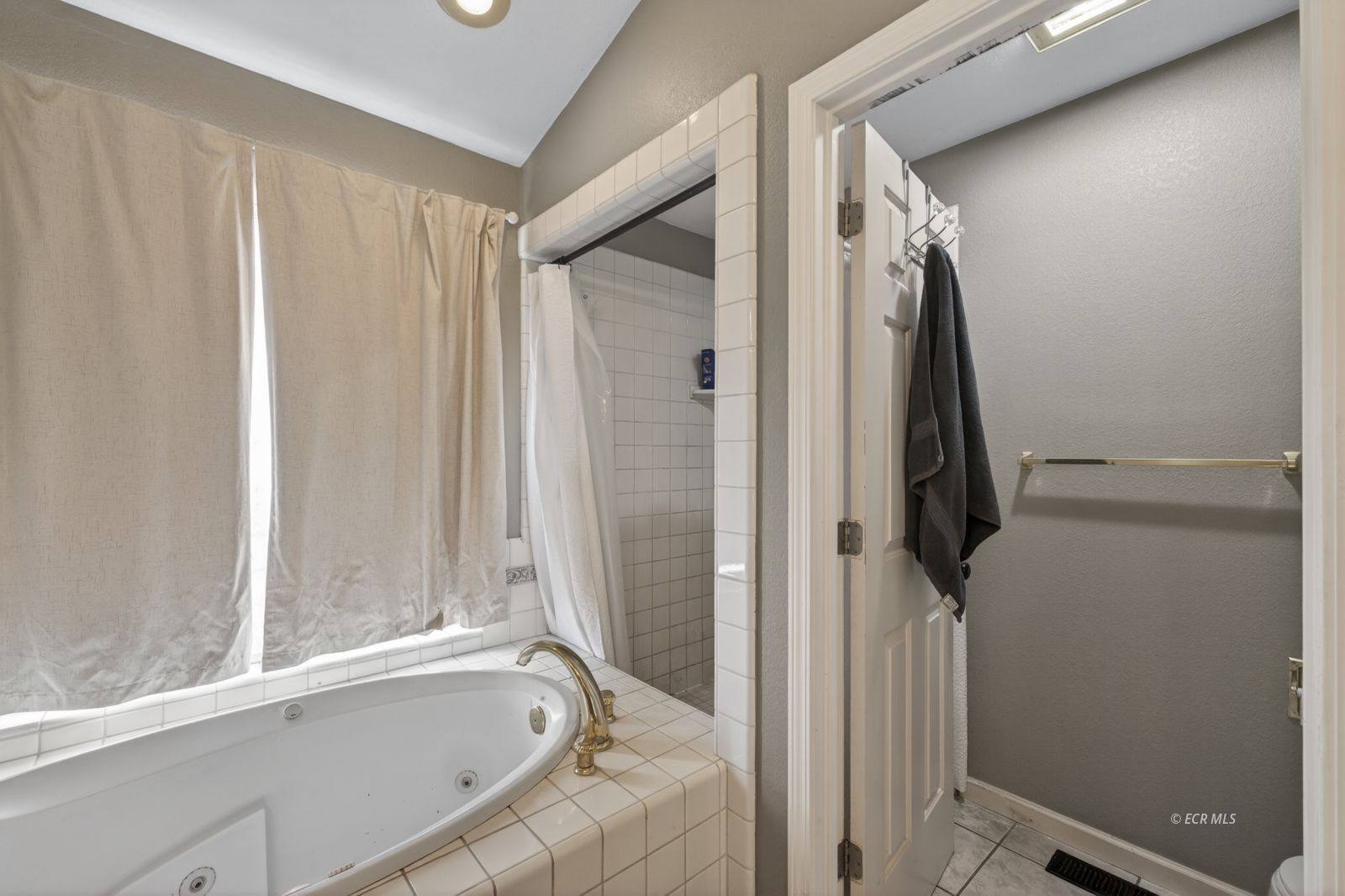 407 Flora Drive Property Photo 29