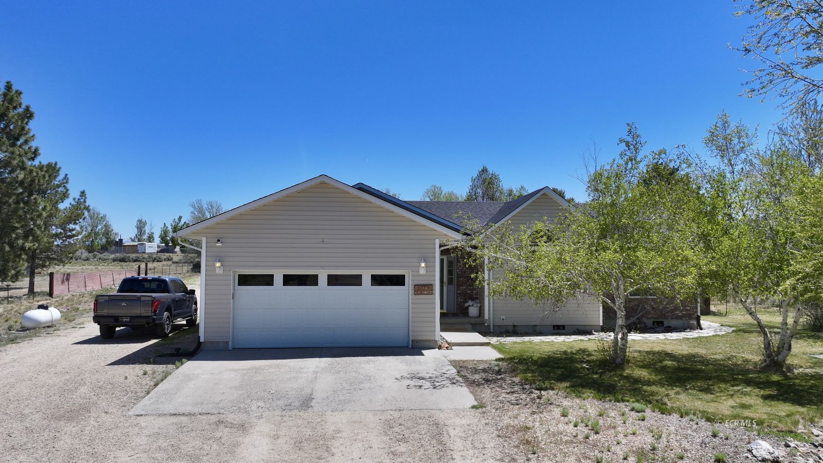 140 Birchwood Drive Property Photo 2