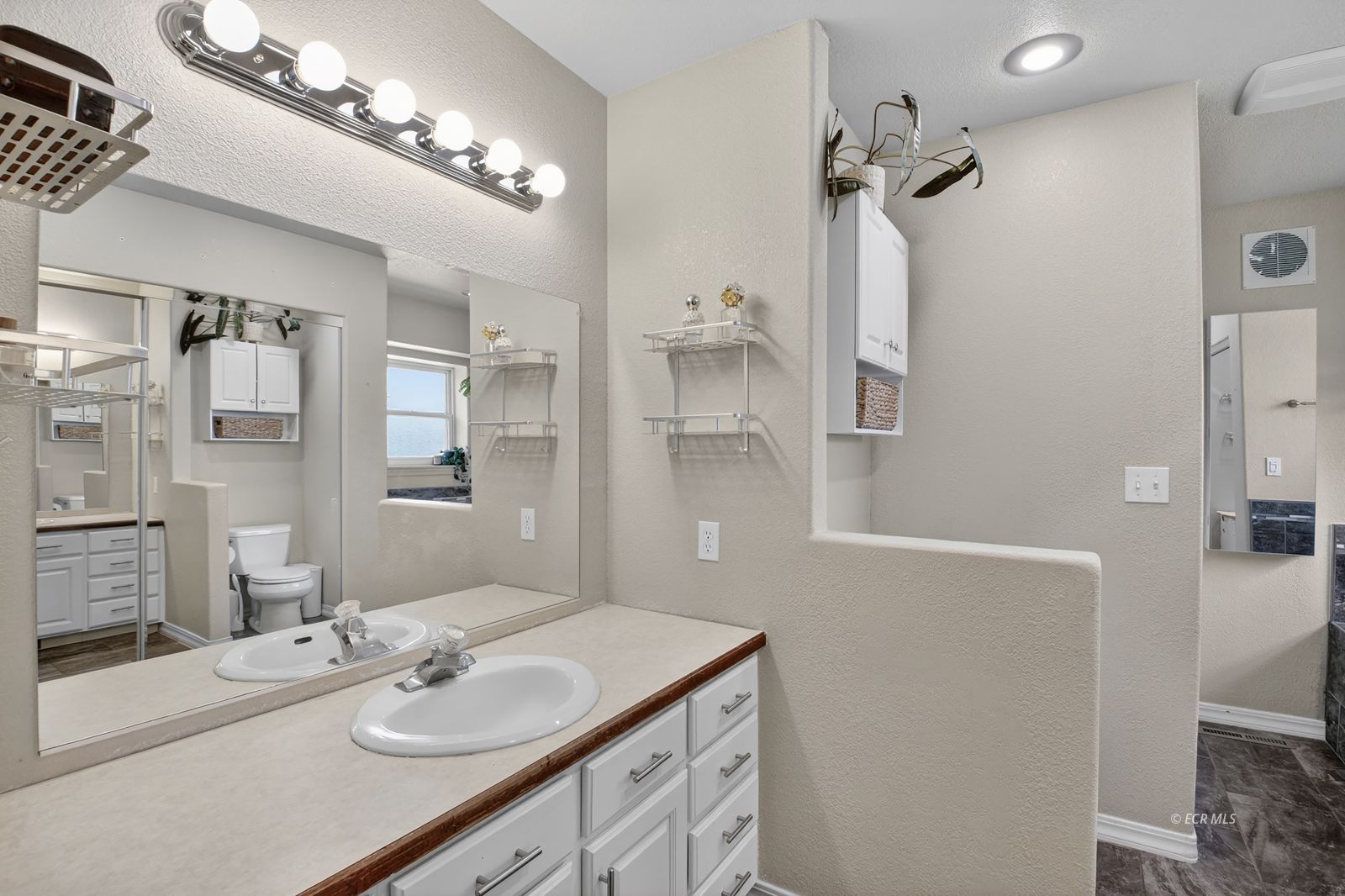 140 Birchwood Drive Property Photo 14