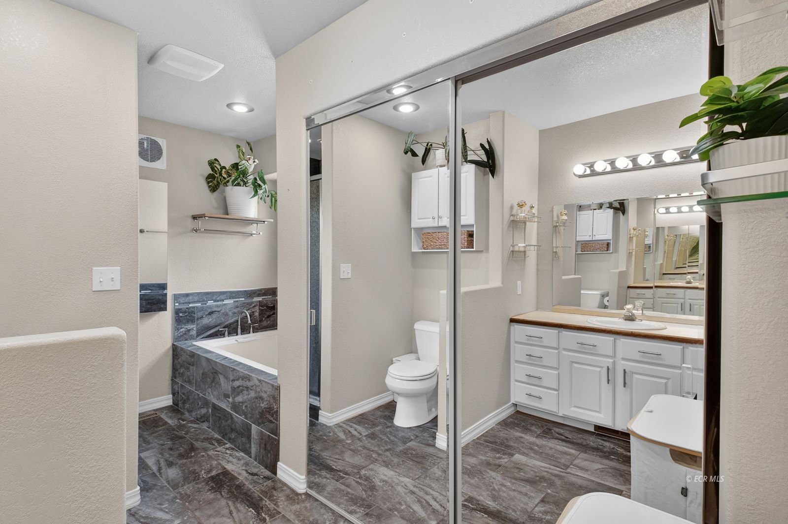 140 Birchwood Drive Property Photo 15