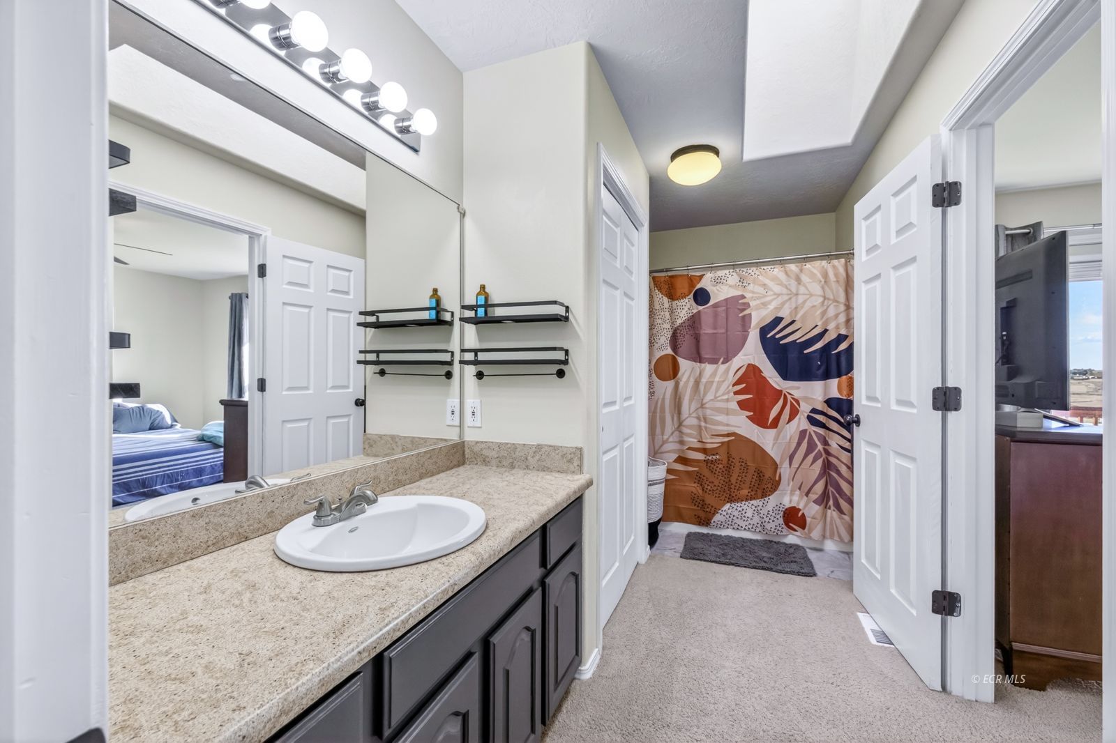 807 Silver Oak Drive Property Photo 17