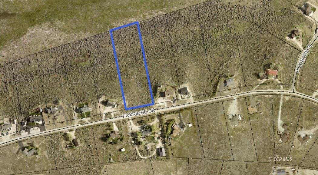 465 Foxridge Drive Property Photo 6