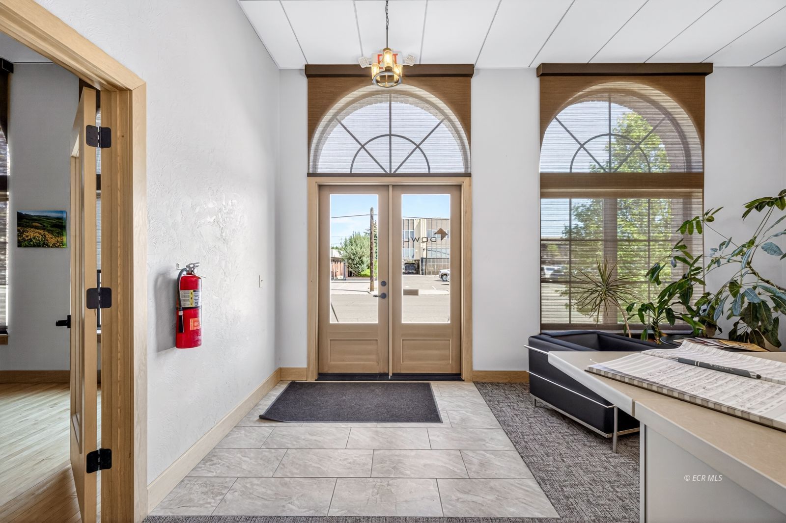 421 Court Street Property Photo 8