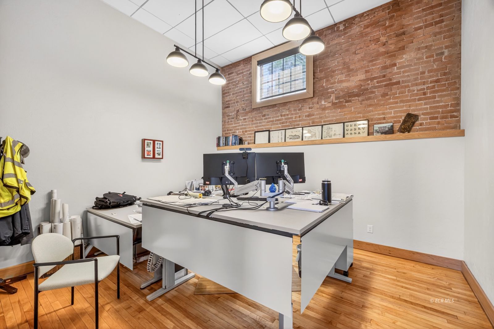 421 Court Street Property Photo 13