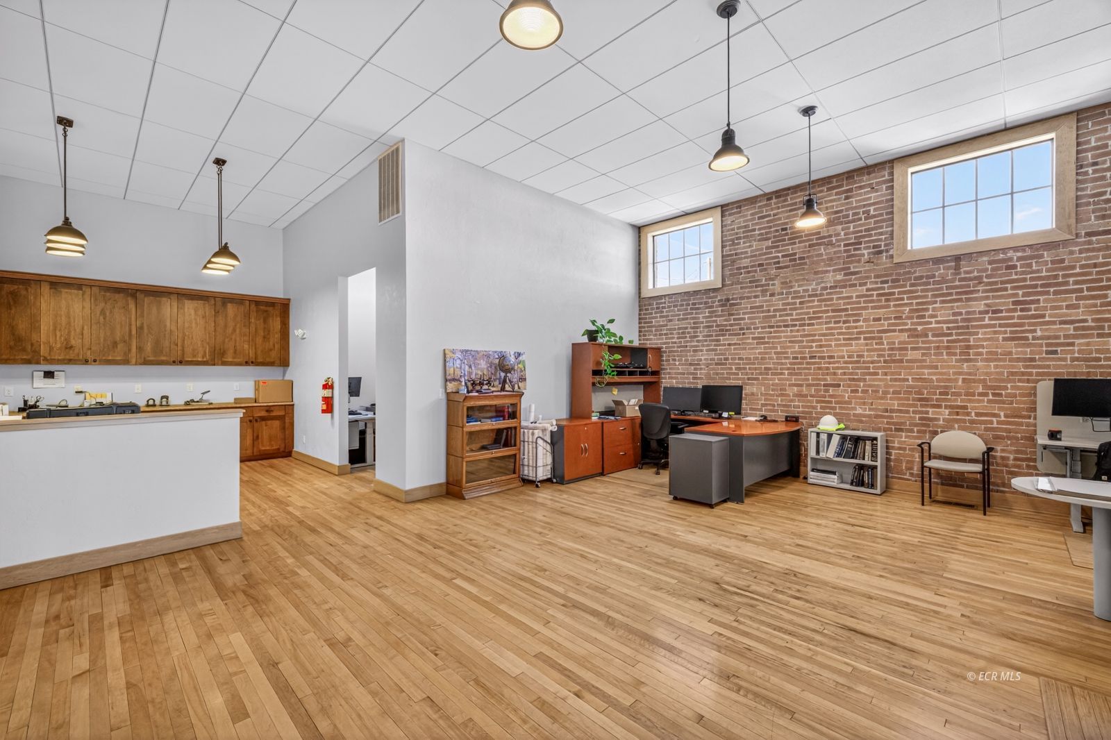 421 Court Street Property Photo 16