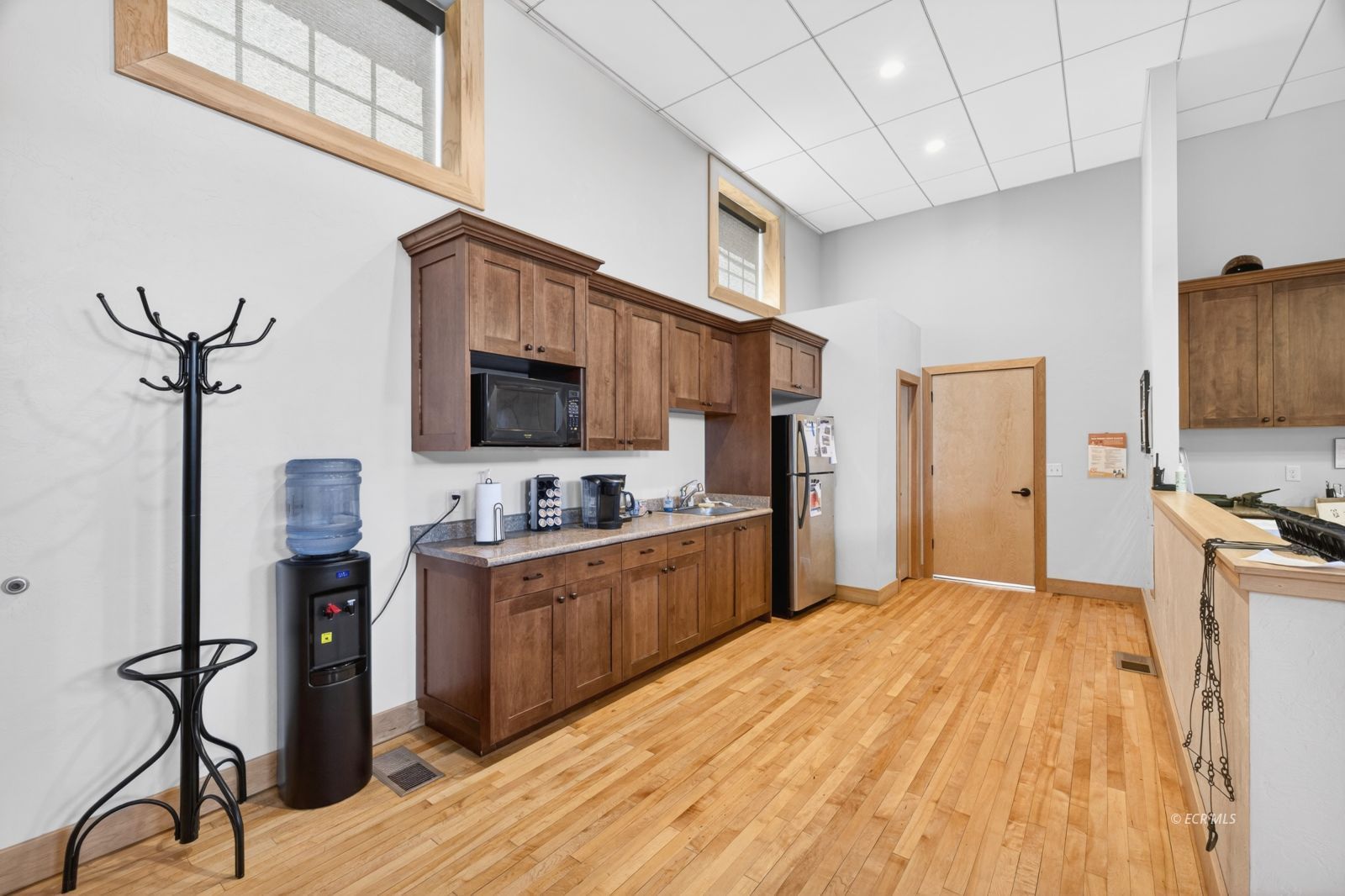 421 Court Street Property Photo 20