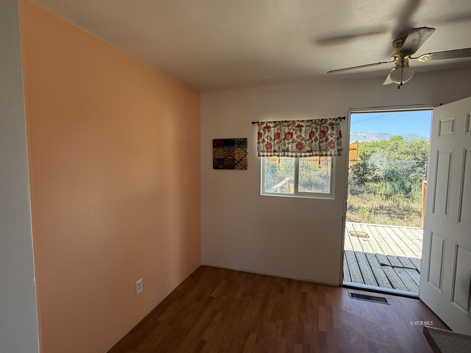 328 Baker Street Property Photo 6