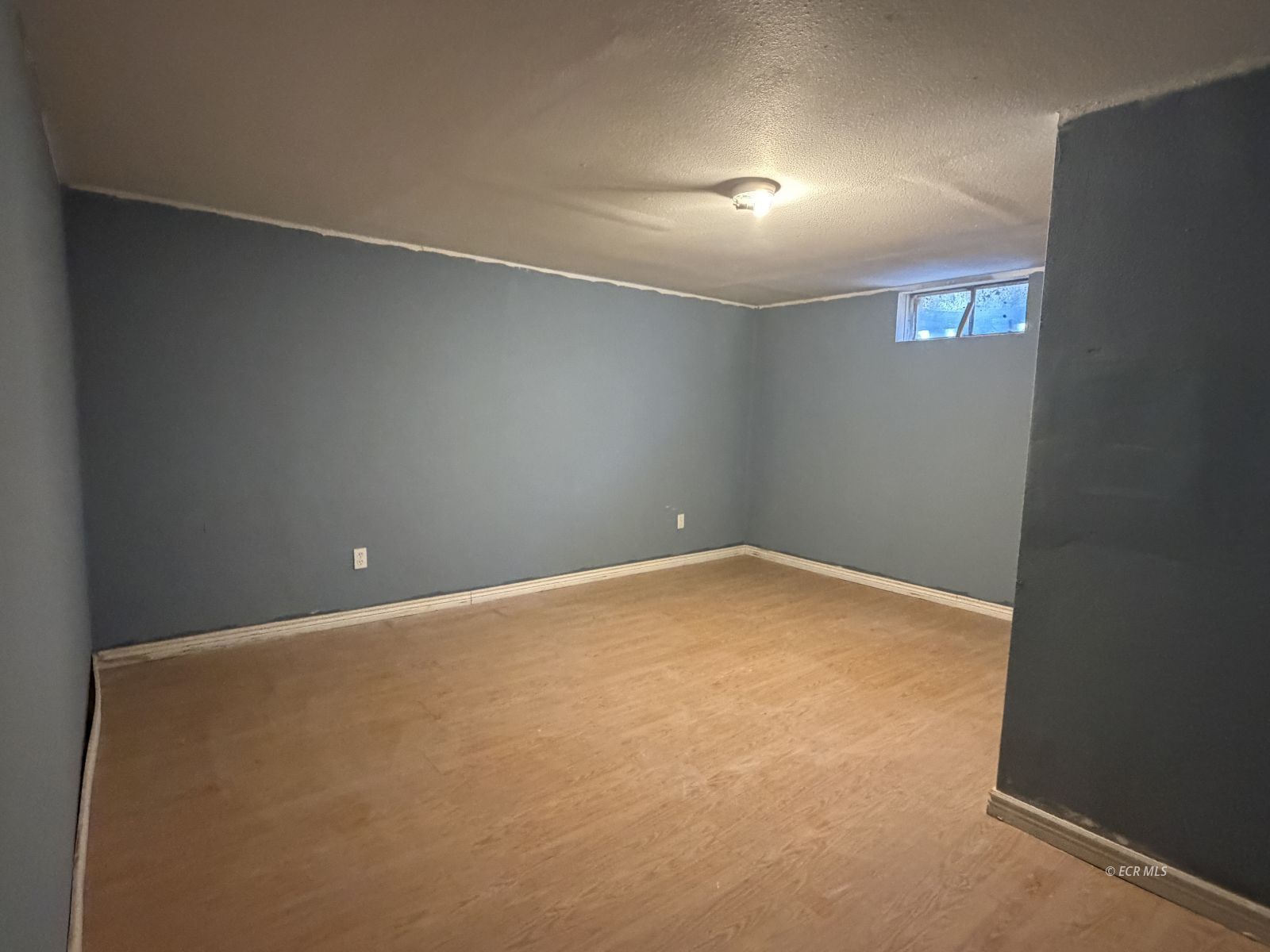 328 Baker Street Property Photo 15
