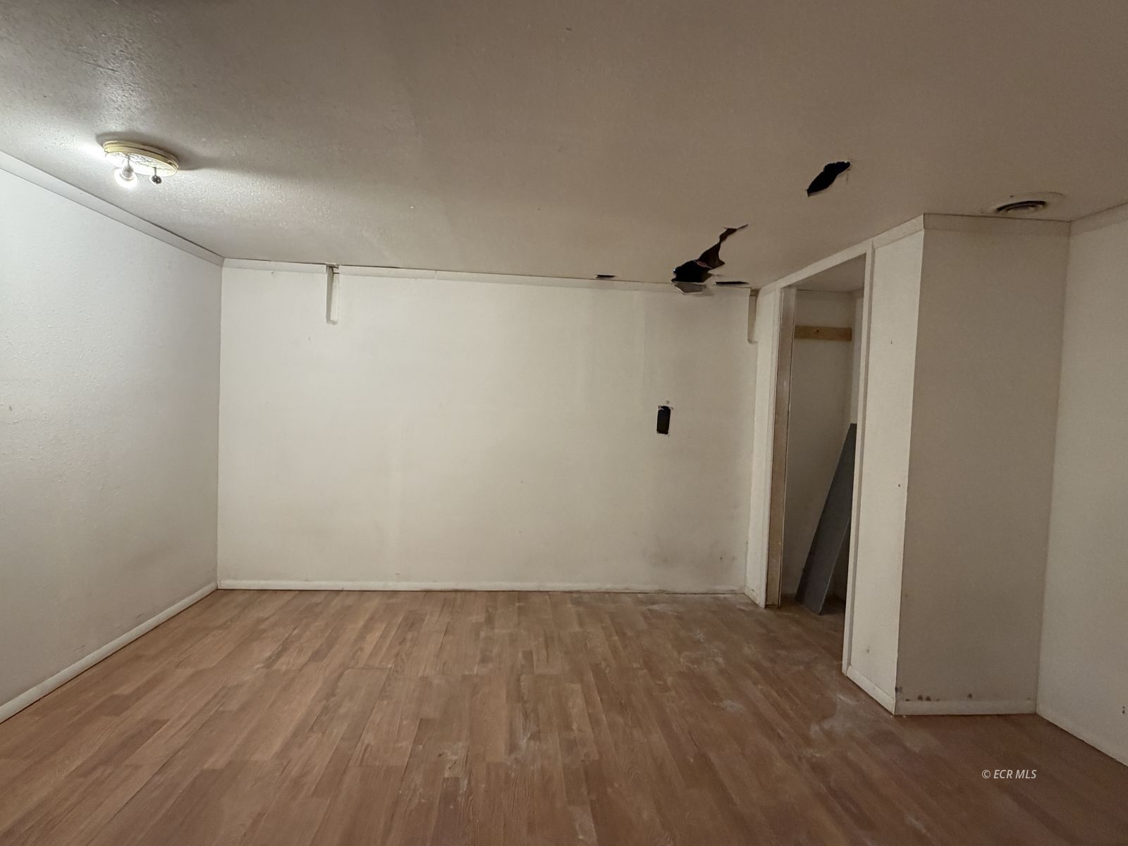328 Baker Street Property Photo 16