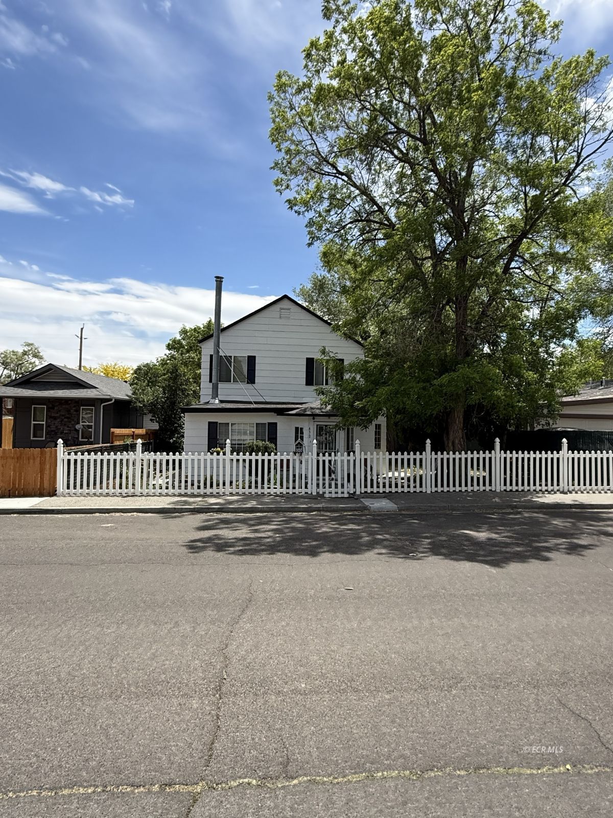 430 Walnut Street Property Photo 2