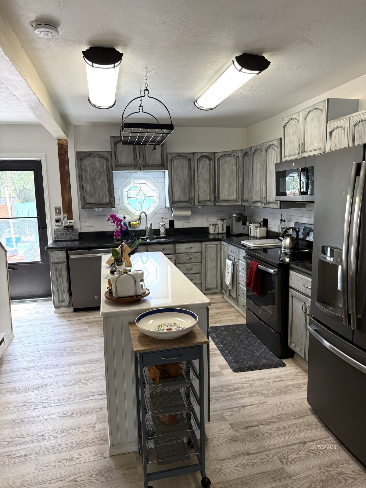 430 Walnut Street Property Photo 11