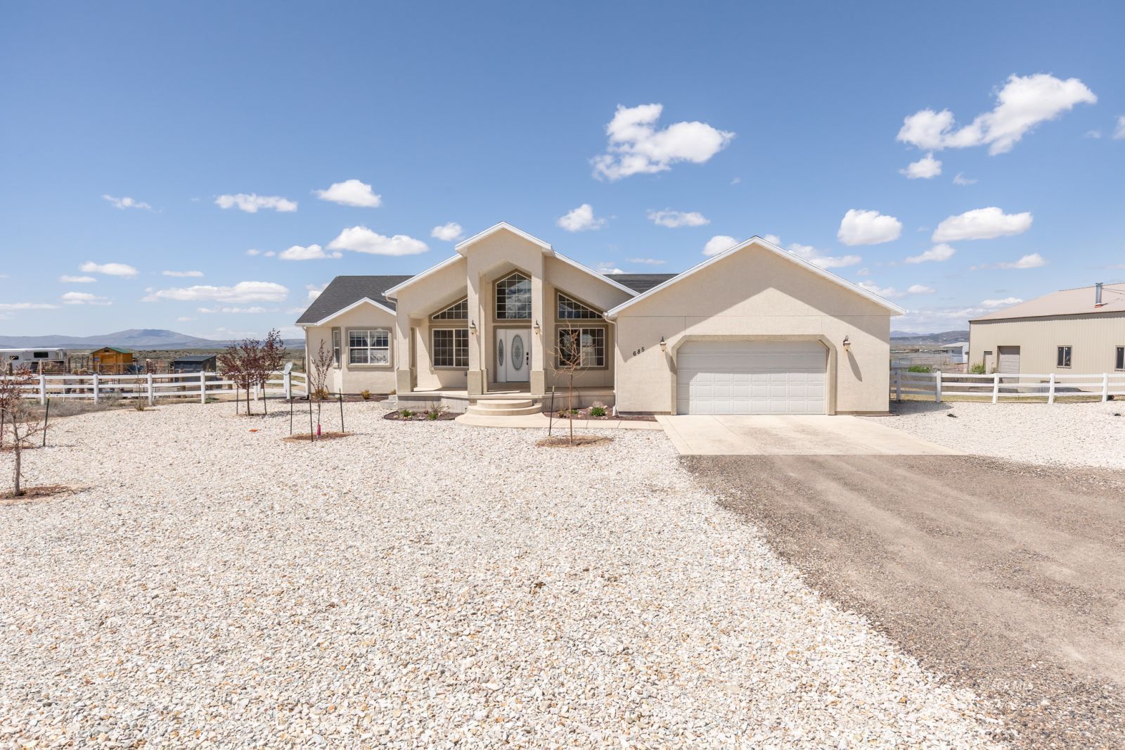 685 Diamondback Drive Property Photo 4