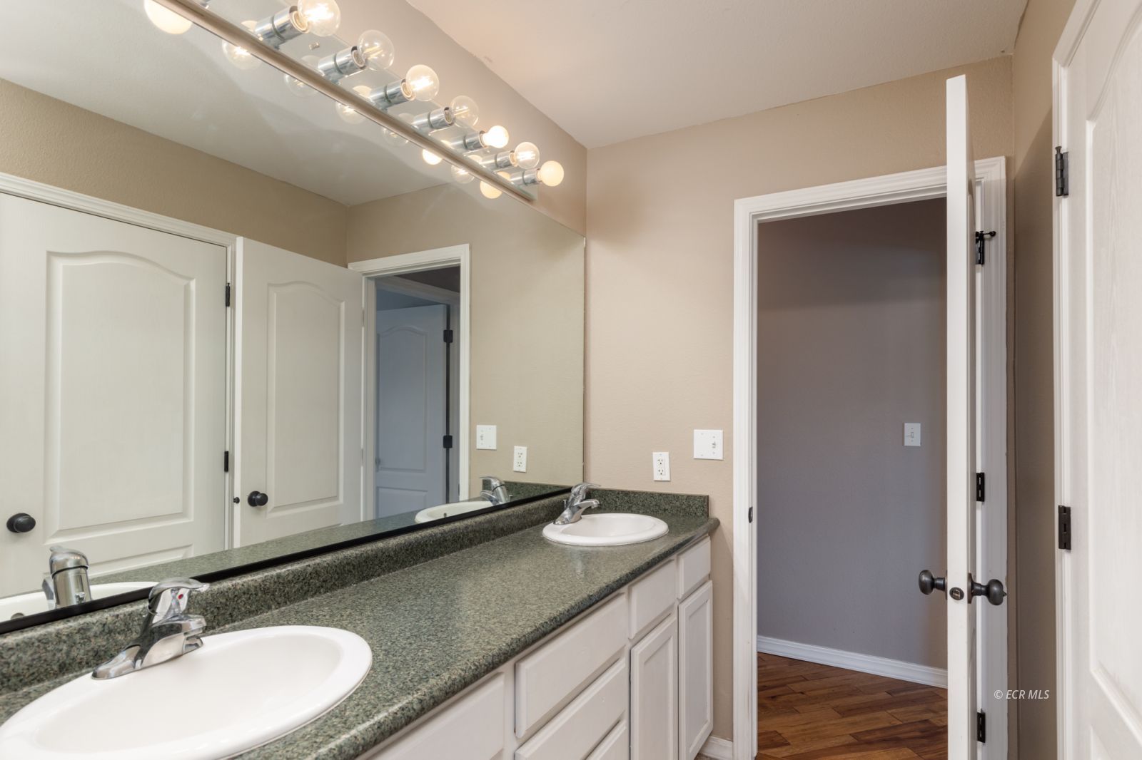 685 Diamondback Drive Property Photo 22