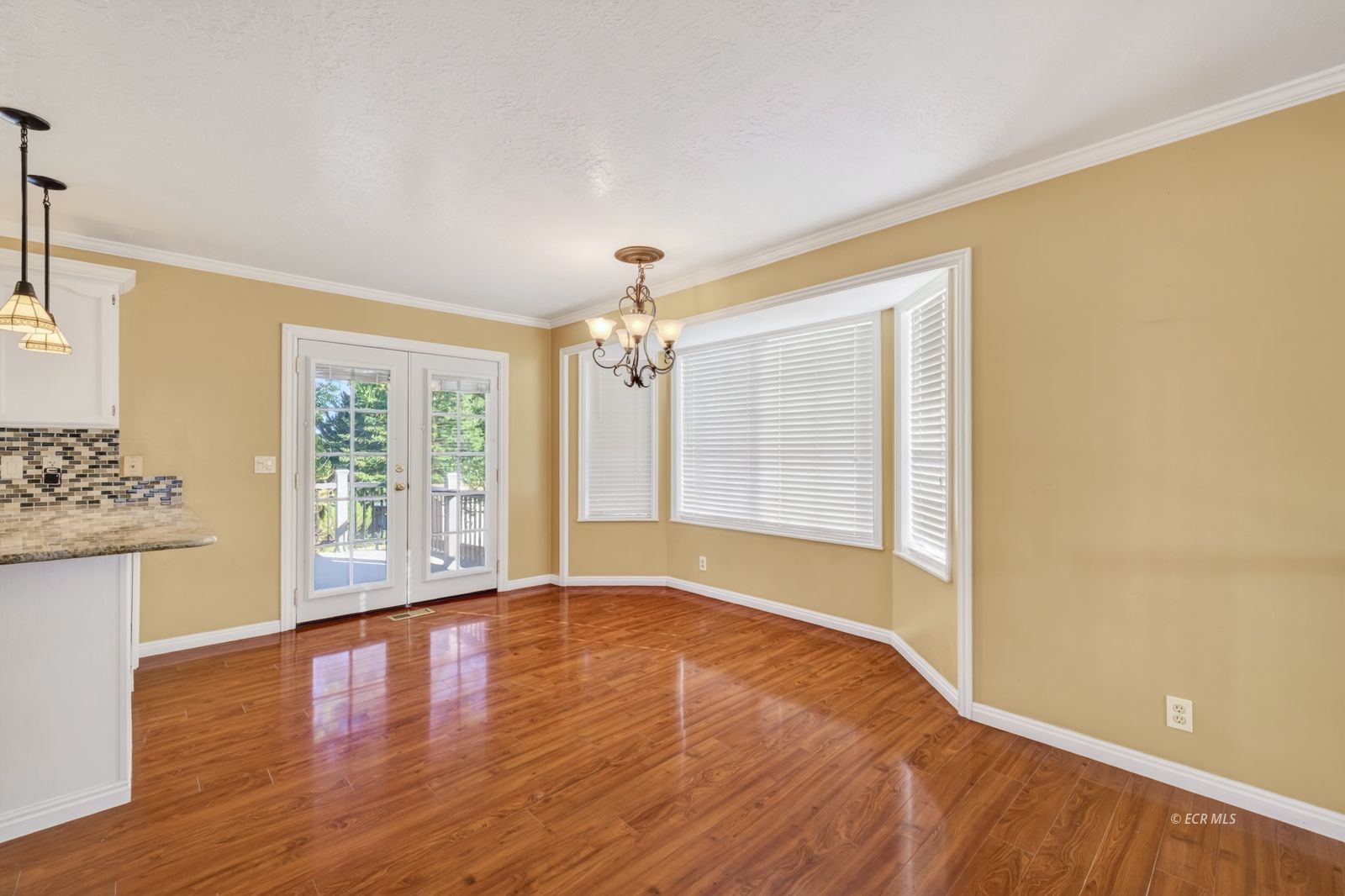 2154 Sierra Drive Property Photo 8