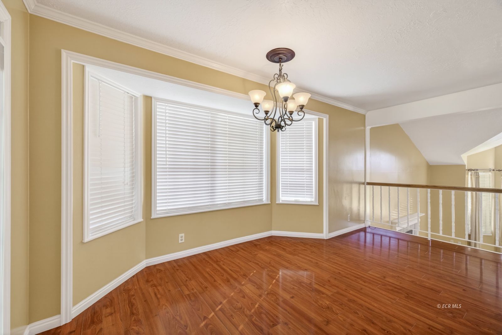 2154 Sierra Drive Property Photo 9