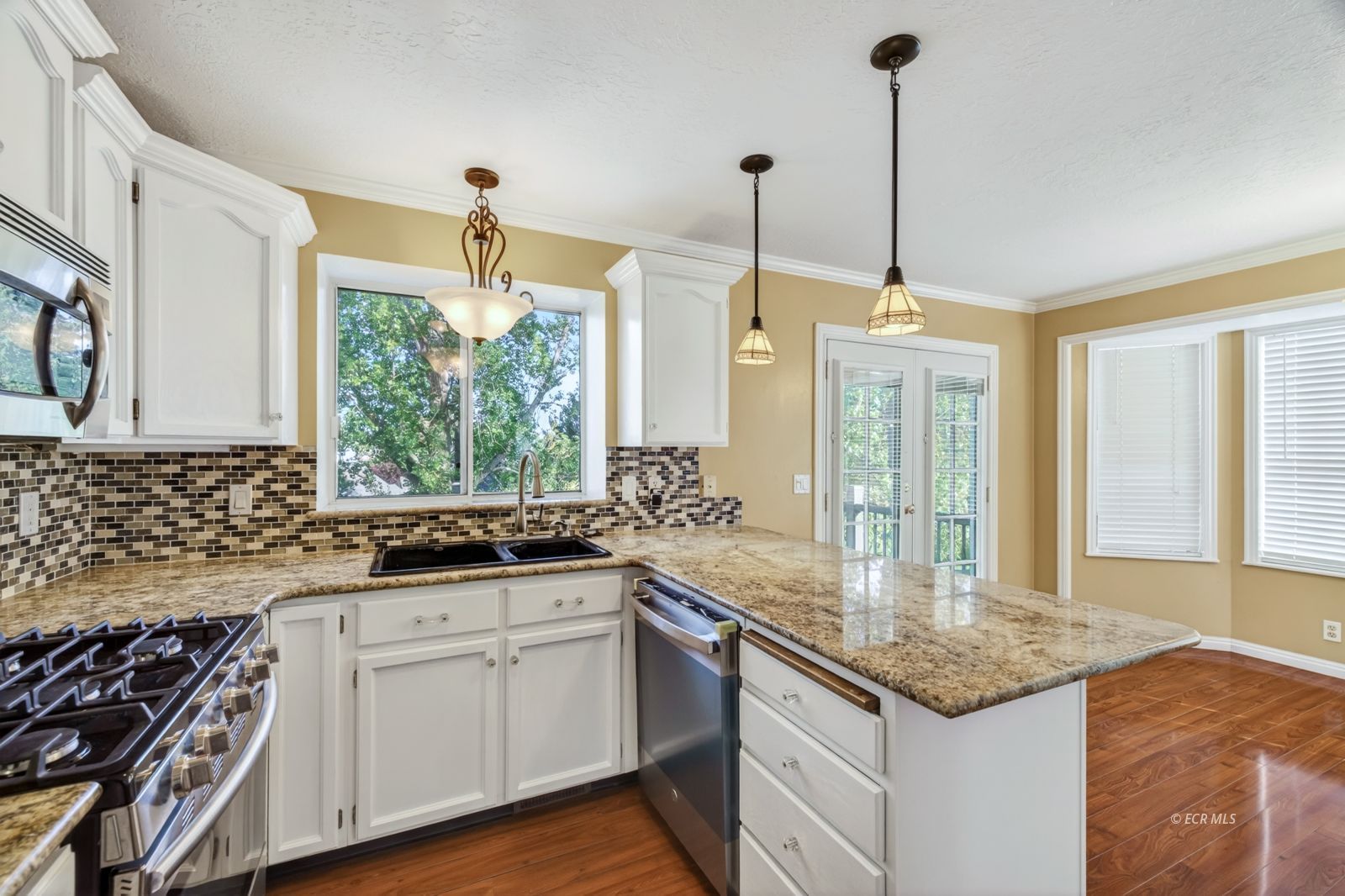 2154 Sierra Drive Property Photo 14