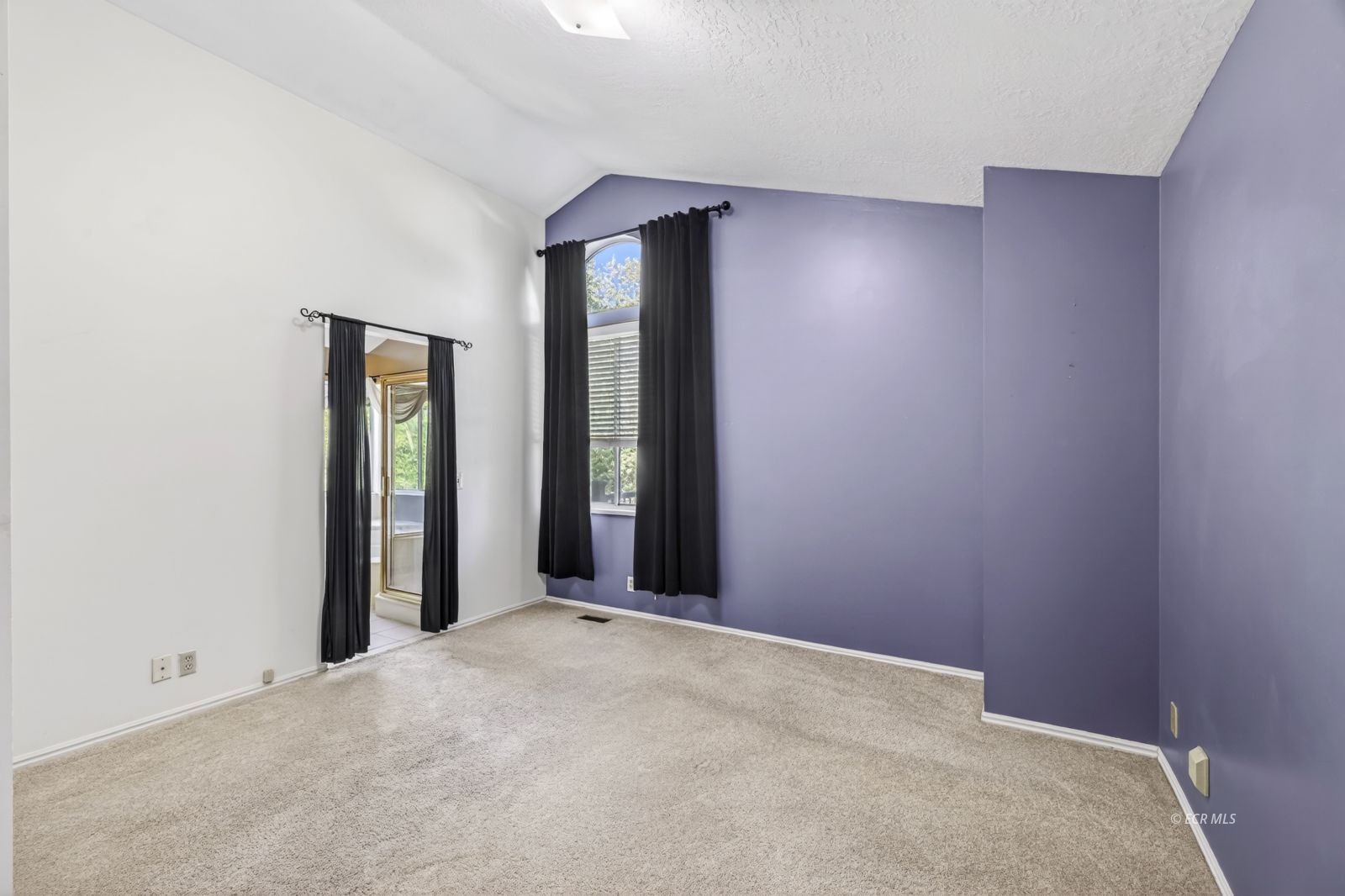 2154 Sierra Drive Property Photo 16