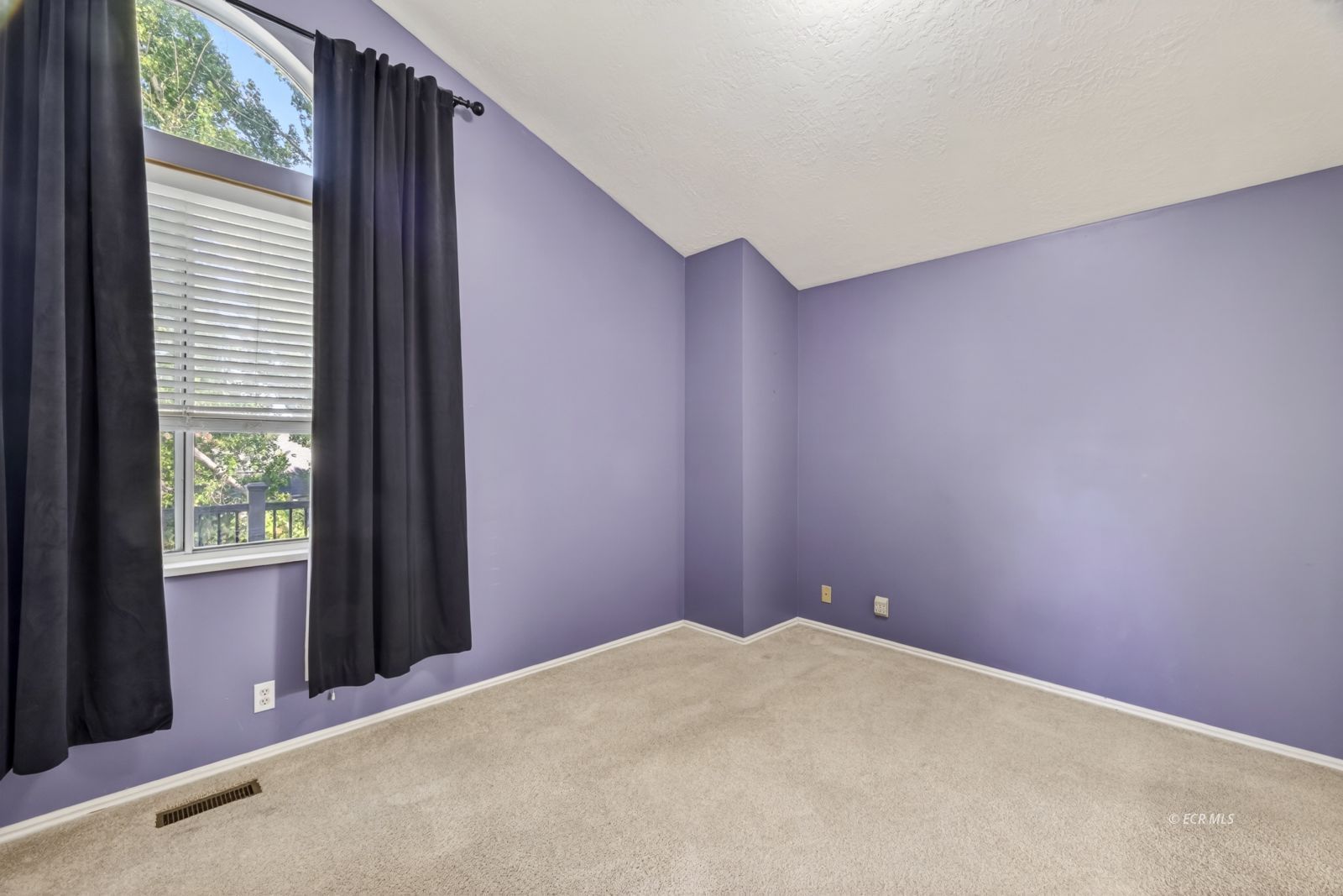 2154 Sierra Drive Property Photo 19