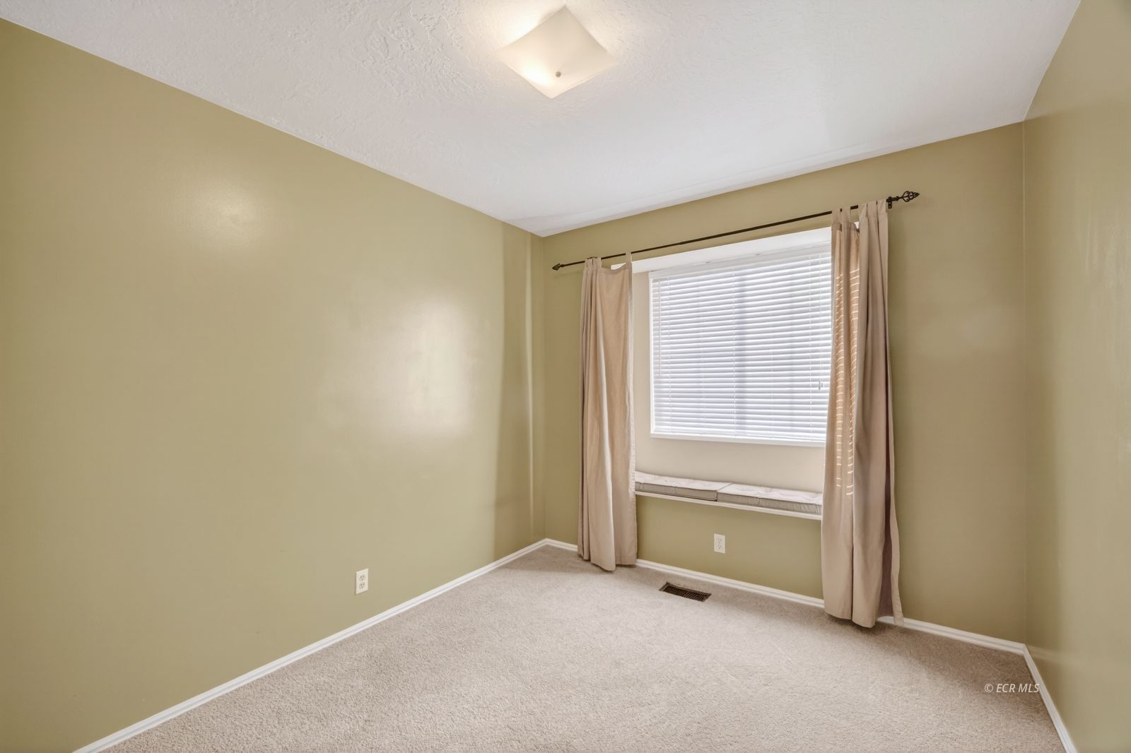 2154 Sierra Drive Property Photo 27