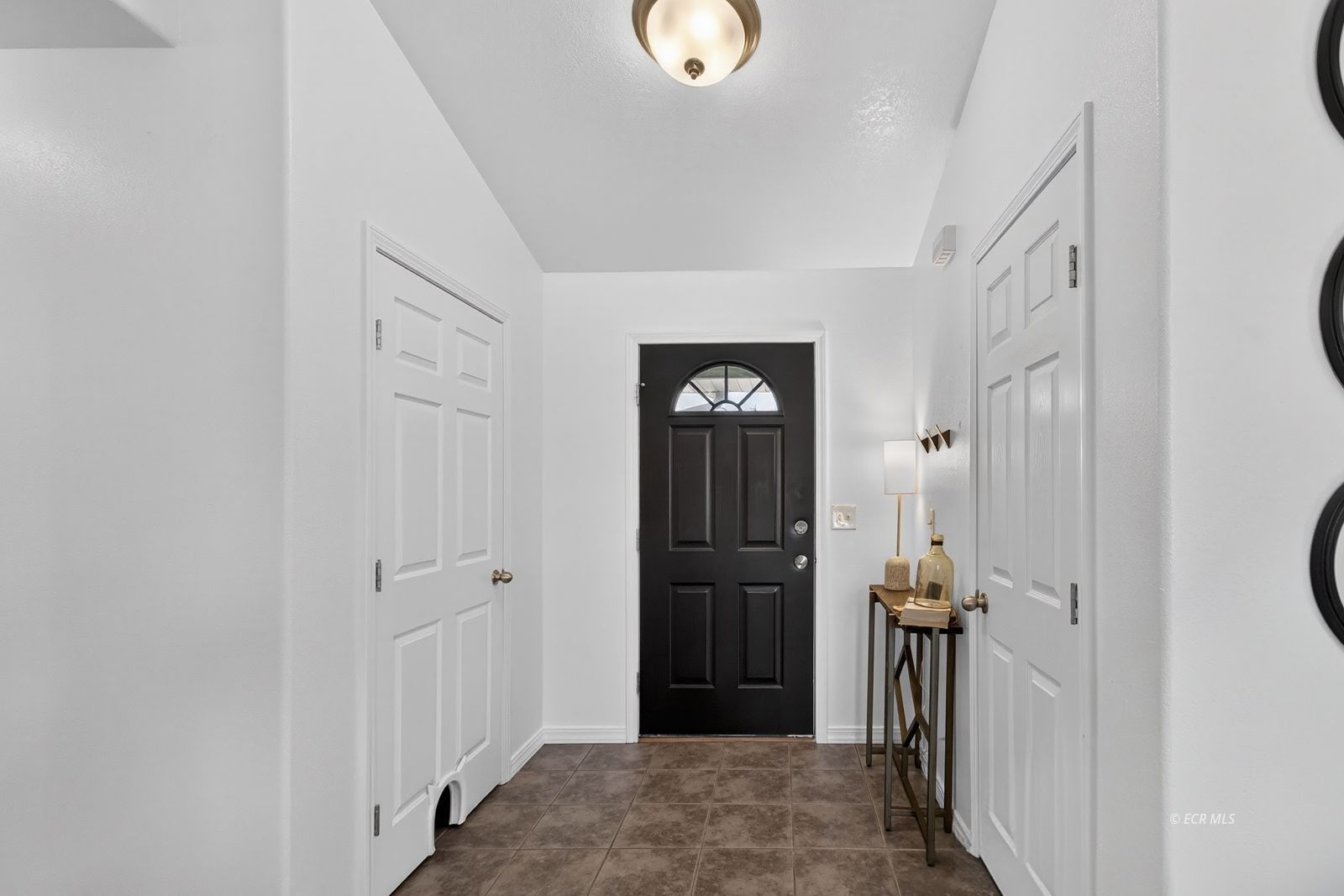 154 Country Club Parkway Property Photo 11