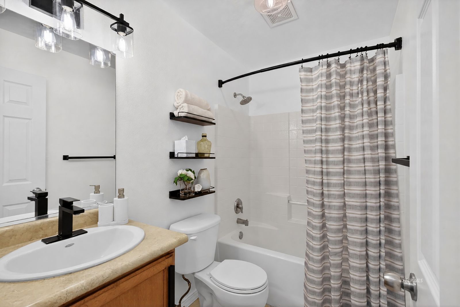154 Country Club Parkway Property Photo 19