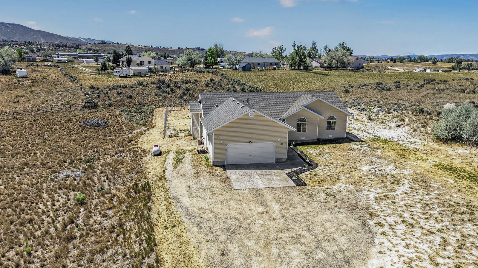 154 Country Club Parkway Property Photo 23