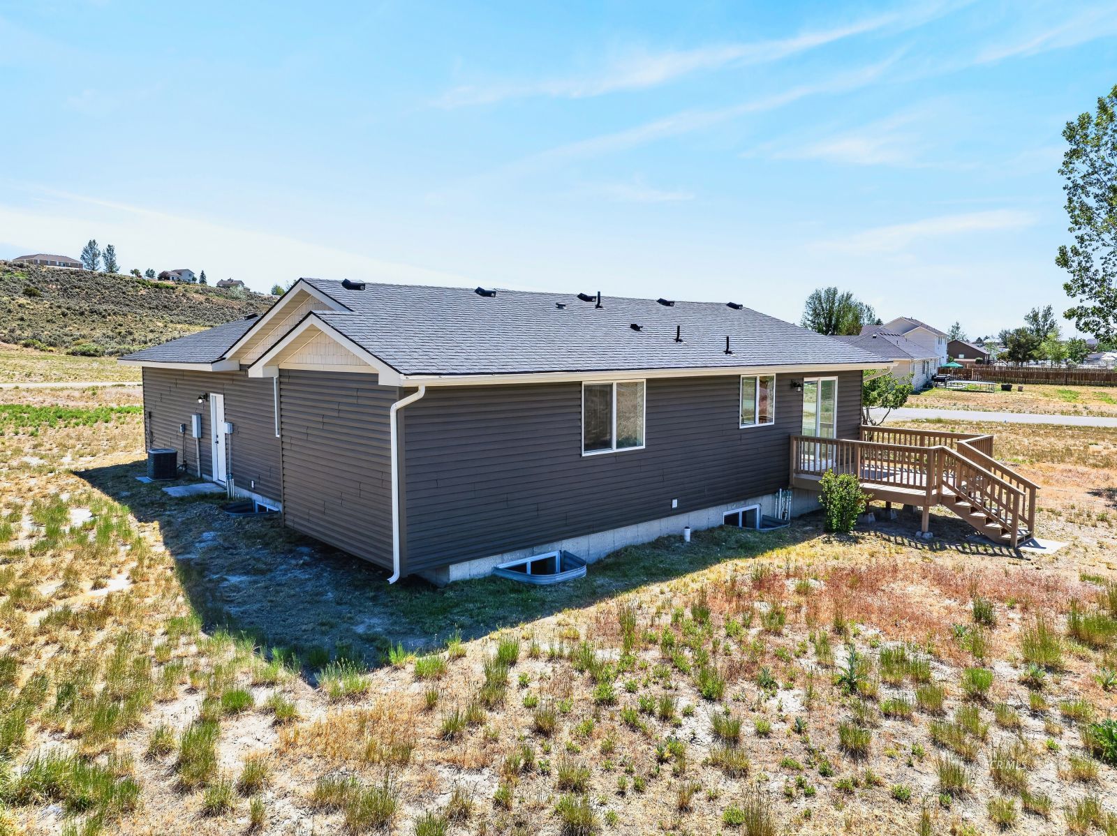 412 Edgebrook Way Property Photo 3