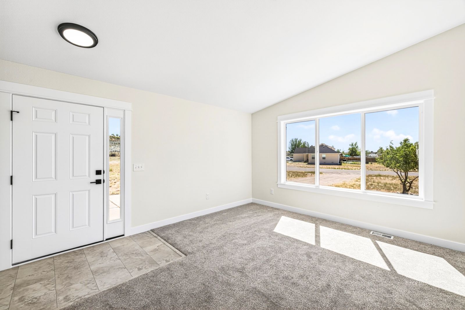 412 Edgebrook Way Property Photo 15