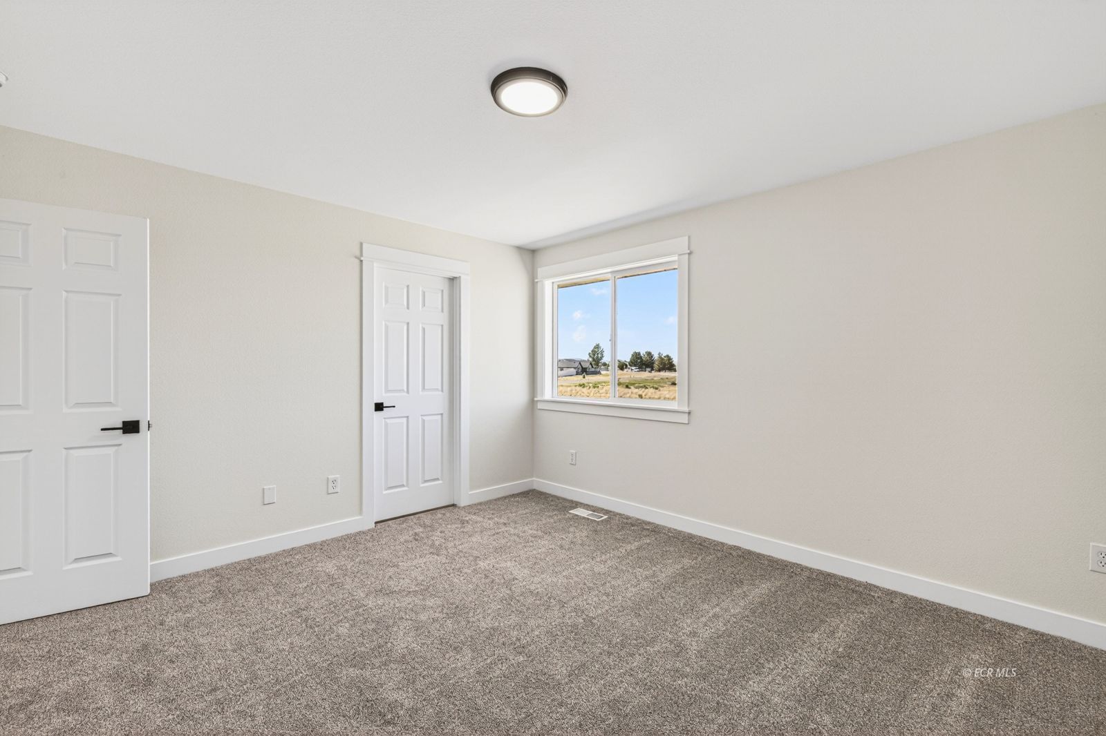 412 Edgebrook Way Property Photo 19