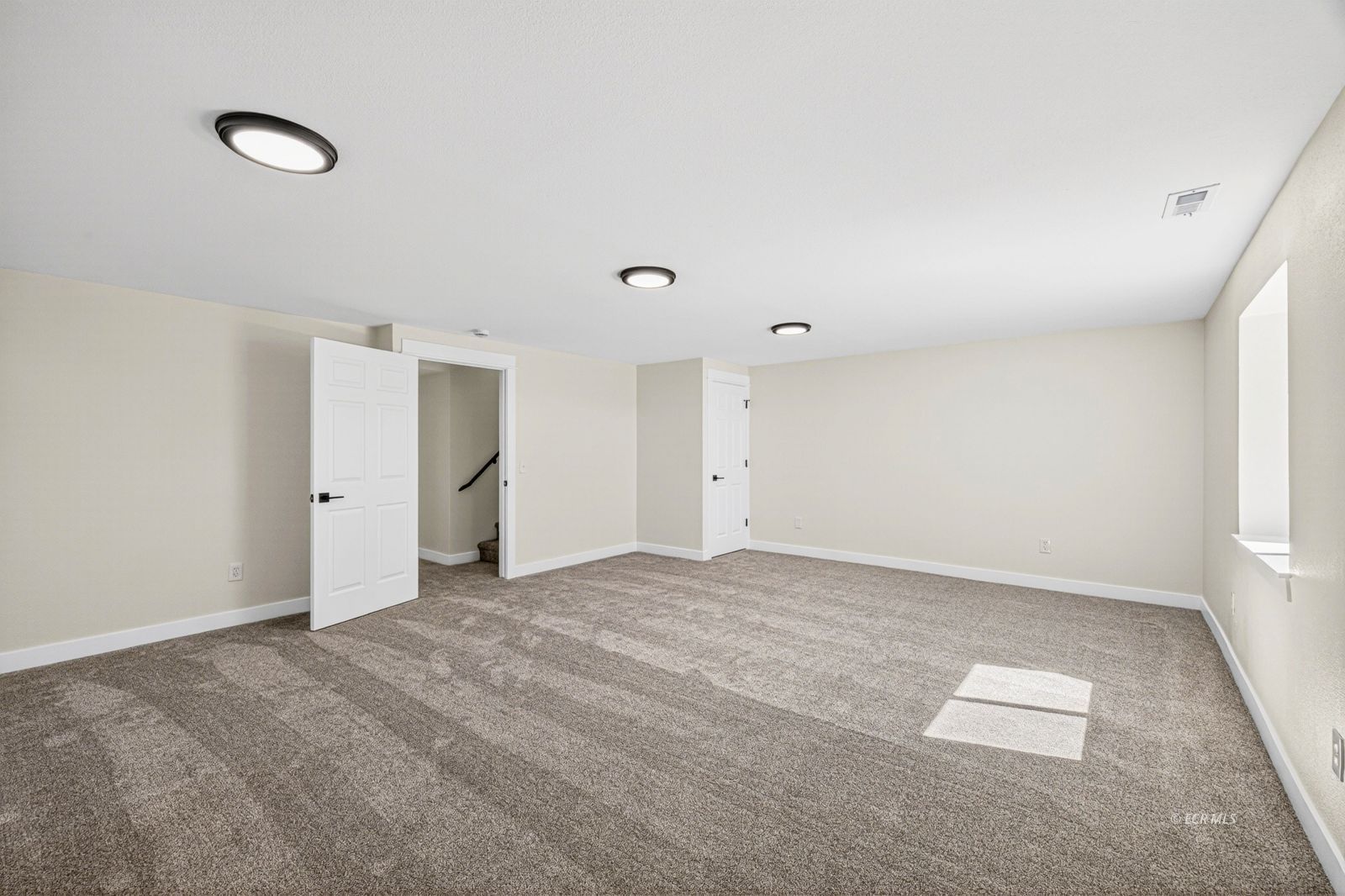 412 Edgebrook Way Property Photo 25