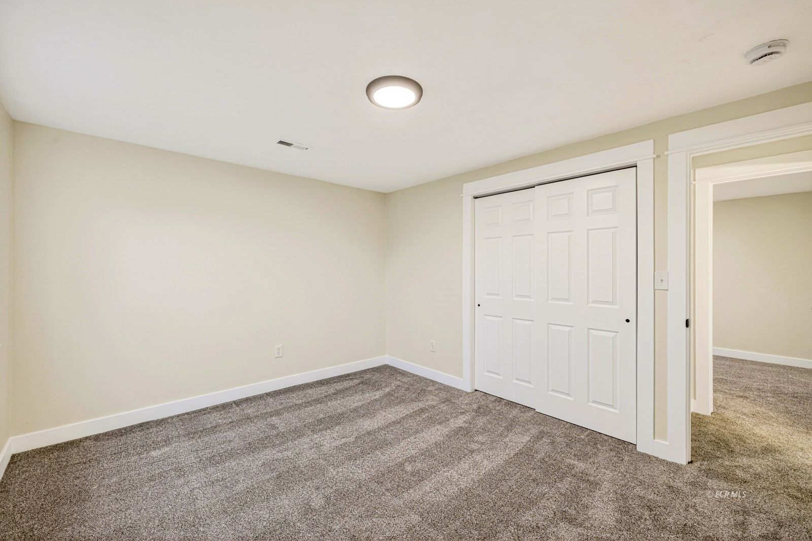 412 Edgebrook Way Property Photo 34