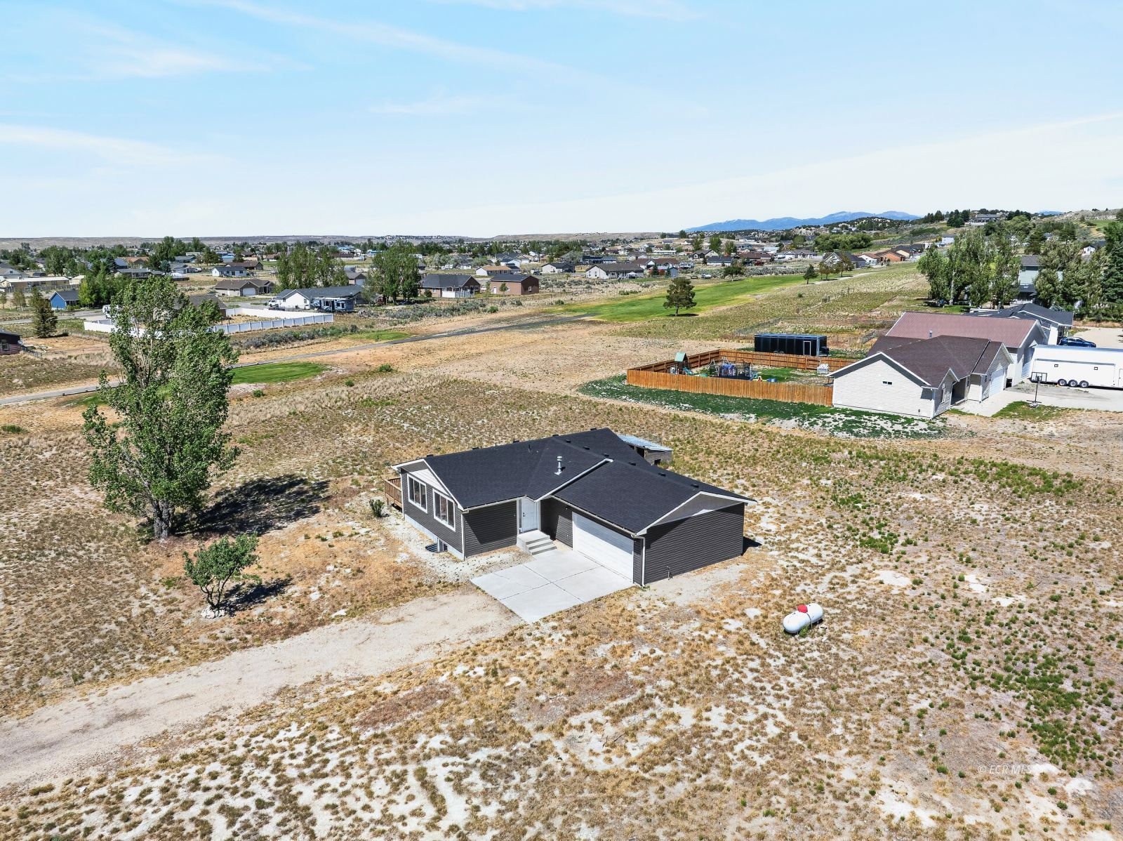 412 Edgebrook Way Property Photo 43