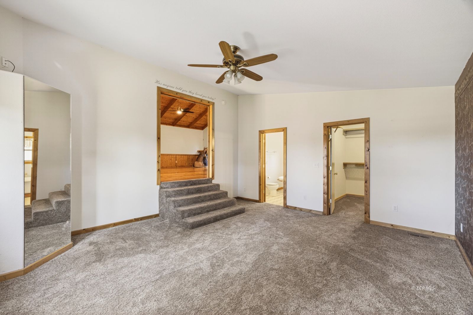 2611 N Canyon Road Property Photo 15