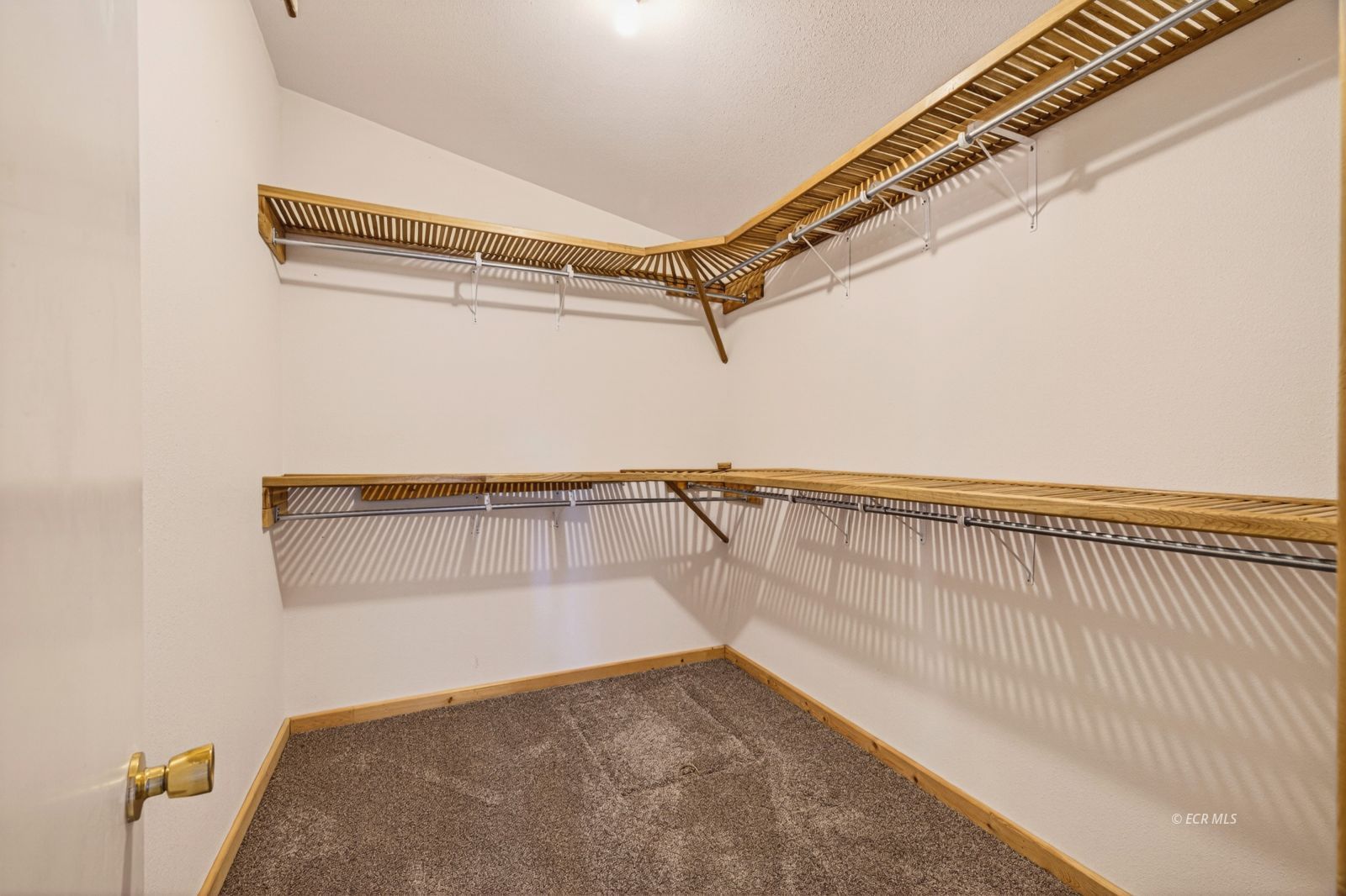 2611 N Canyon Road Property Photo 18